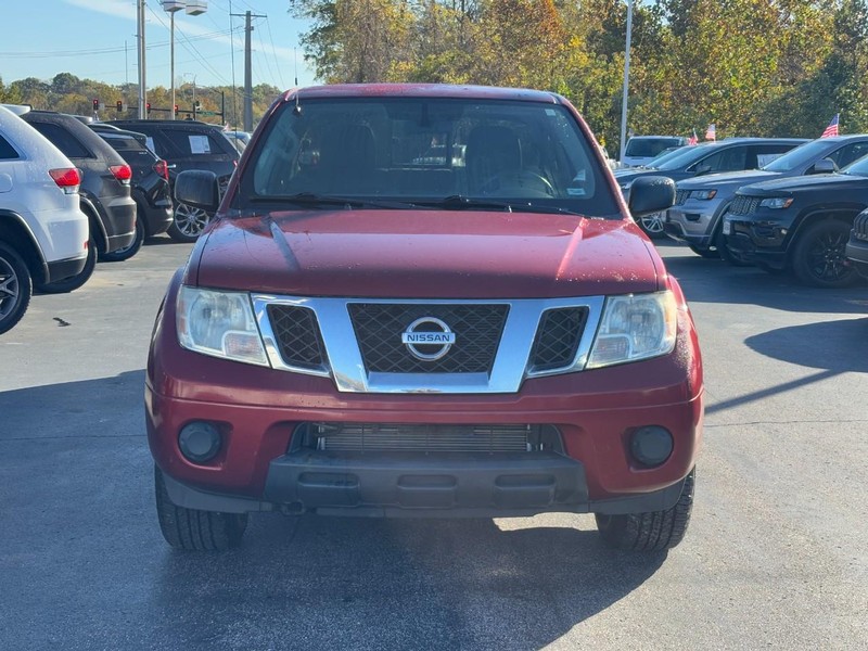 Nissan Frontier Vehicle Full-screen Gallery Image 08