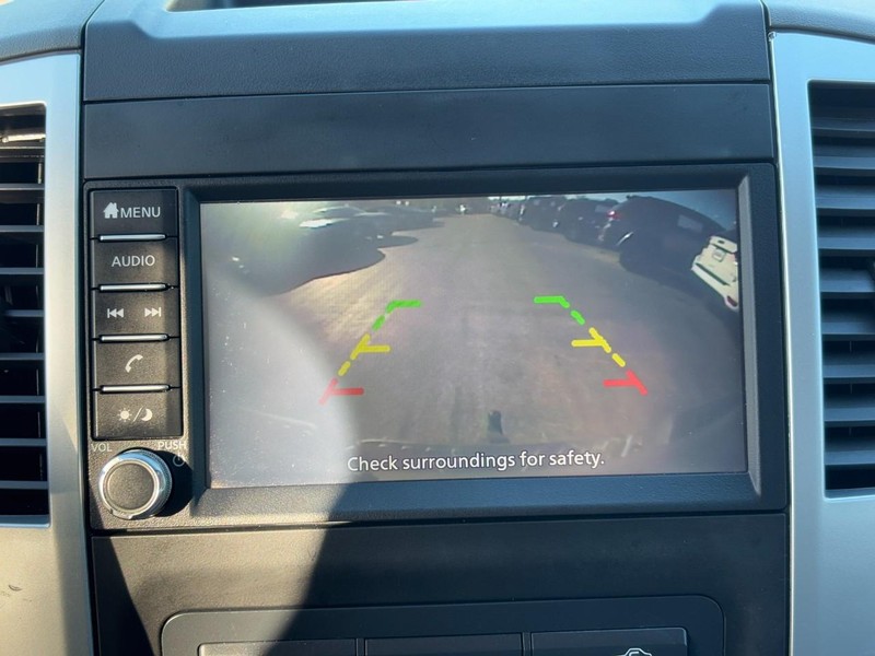 Nissan Frontier Vehicle Full-screen Gallery Image 20