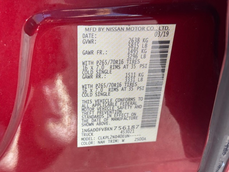 Nissan Frontier Vehicle Full-screen Gallery Image 24