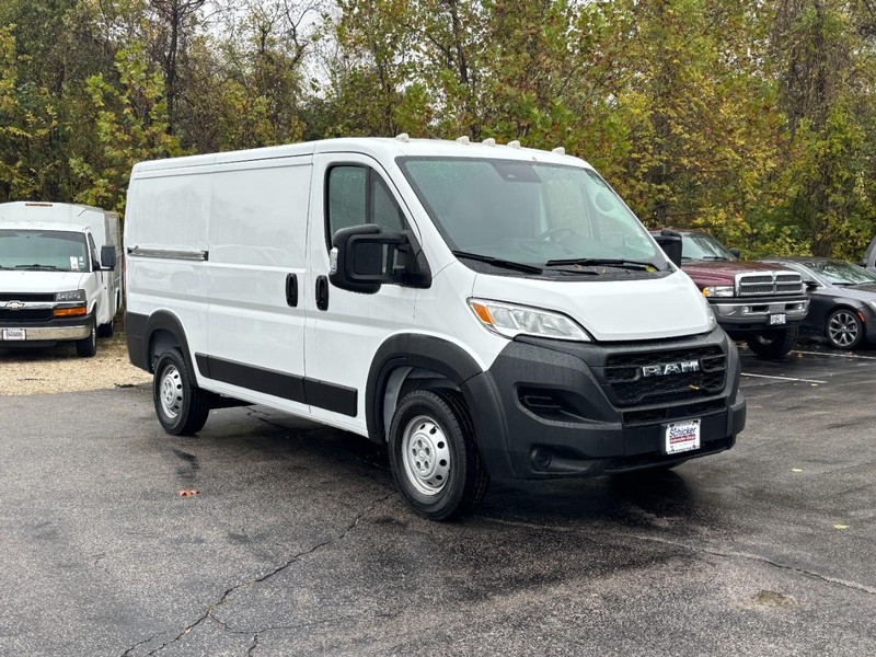 Ram ProMaster Cargo Van Vehicle Full-screen Gallery Image 02