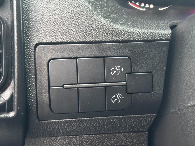 Ram ProMaster Cargo Van Vehicle Full-screen Gallery Image 12