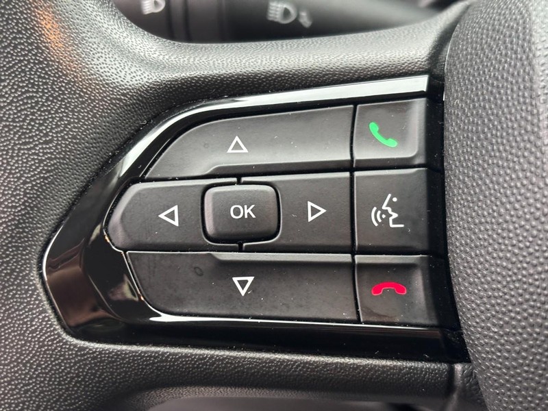 Ram ProMaster Cargo Van Vehicle Full-screen Gallery Image 13