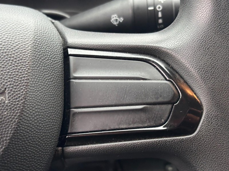 Ram ProMaster Cargo Van Vehicle Full-screen Gallery Image 14