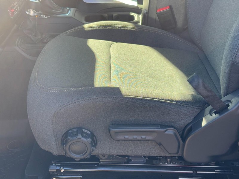 Jeep Wrangler Vehicle Full-screen Gallery Image 16