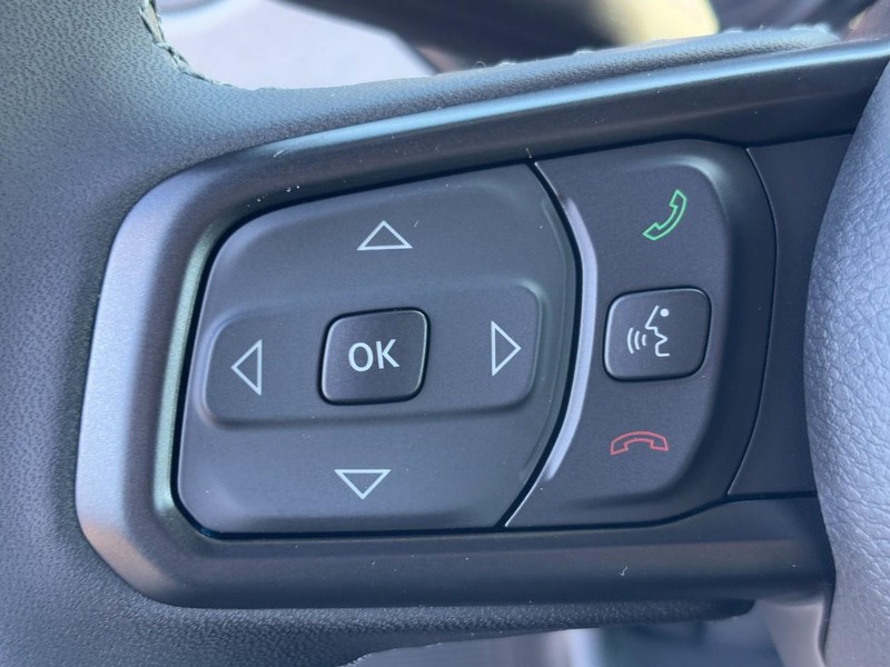 Jeep Wrangler Vehicle Full-screen Gallery Image 12