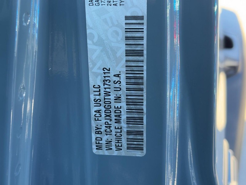 Jeep Wrangler Vehicle Full-screen Gallery Image 19