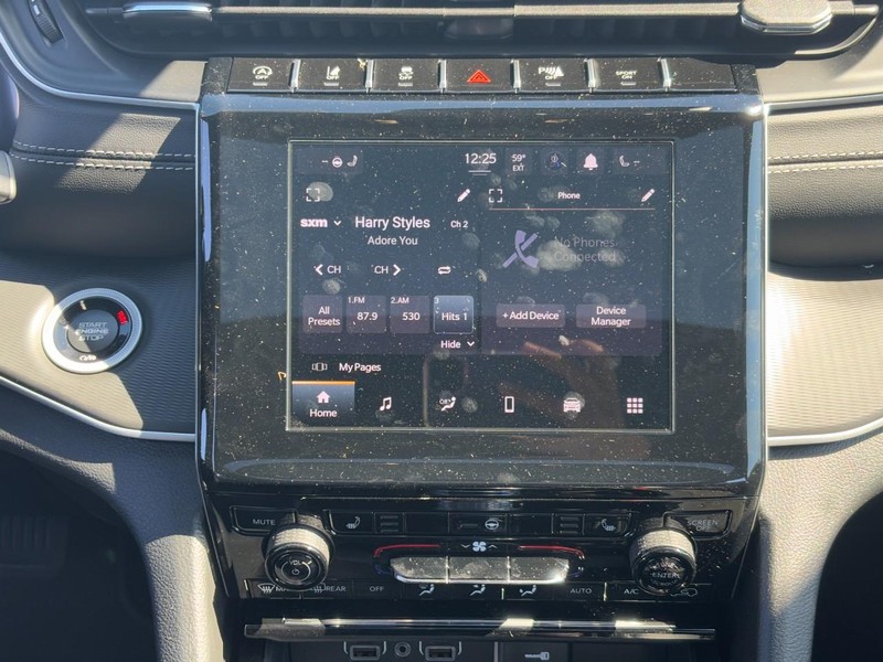 Jeep Grand Cherokee Vehicle Full-screen Gallery Image 08