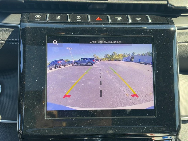 Jeep Grand Cherokee Vehicle Full-screen Gallery Image 15