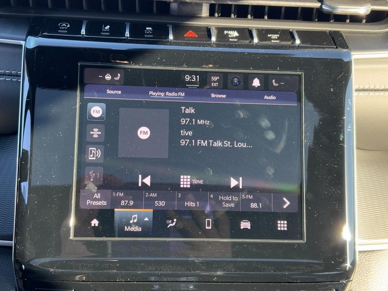 Jeep Grand Cherokee Vehicle Full-screen Gallery Image 14