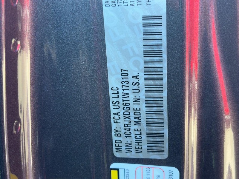 Jeep Wrangler Vehicle Full-screen Gallery Image 31