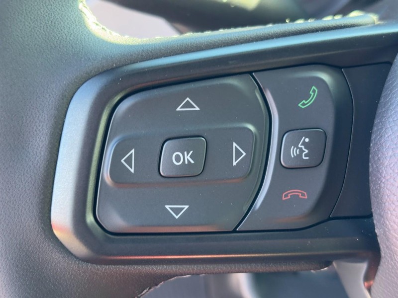 Jeep Wrangler Vehicle Full-screen Gallery Image 12