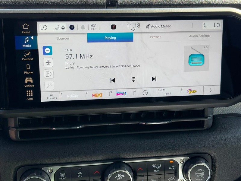 Jeep Wrangler Vehicle Full-screen Gallery Image 15