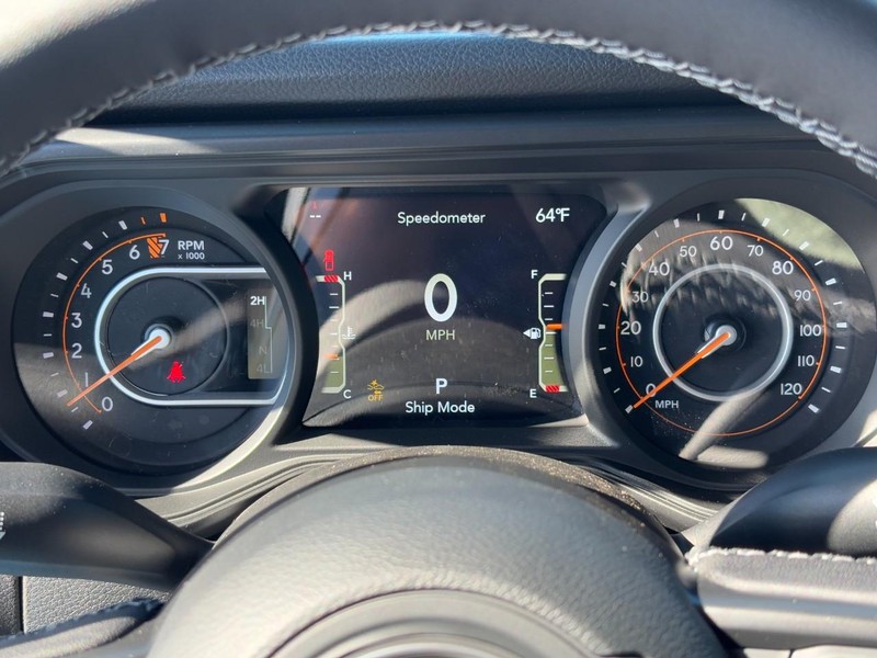 Jeep Gladiator Vehicle Full-screen Gallery Image 14