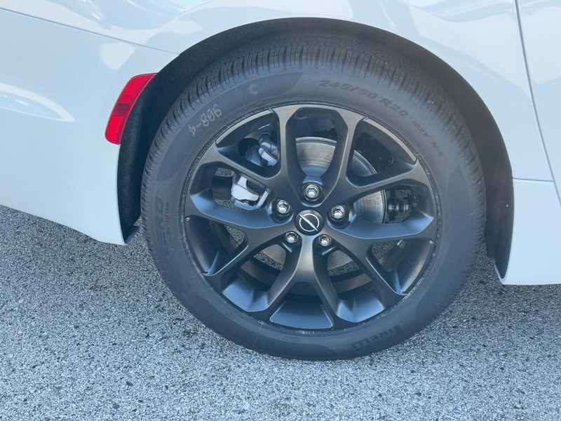 Chrysler Pacifica Vehicle Full-screen Gallery Image 04