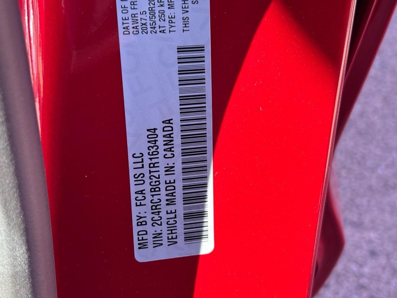 Chrysler Pacifica Vehicle Full-screen Gallery Image 22