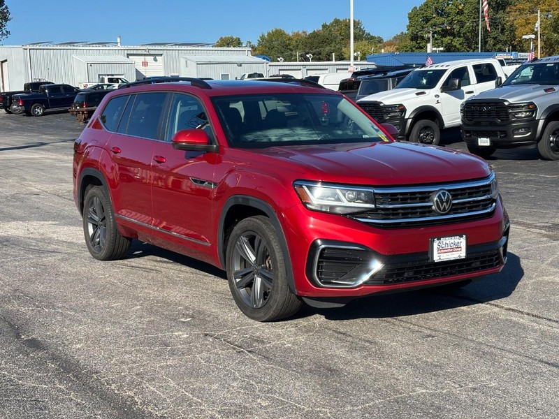 Volkswagen Atlas Vehicle Full-screen Gallery Image 02
