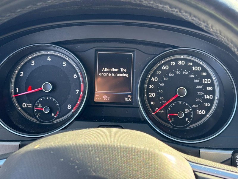 Volkswagen Atlas Vehicle Full-screen Gallery Image 19