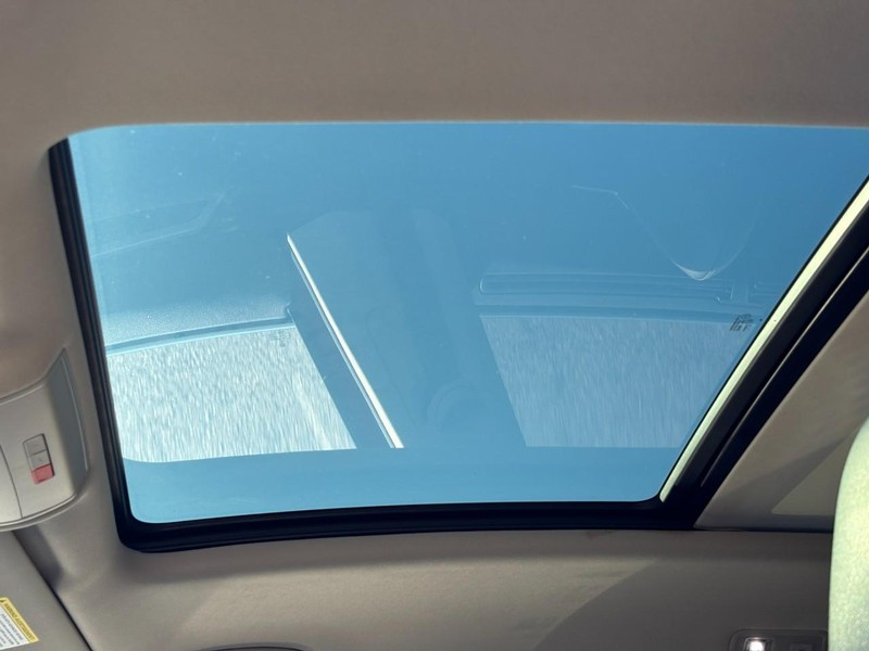 Volkswagen Atlas Vehicle Full-screen Gallery Image 26