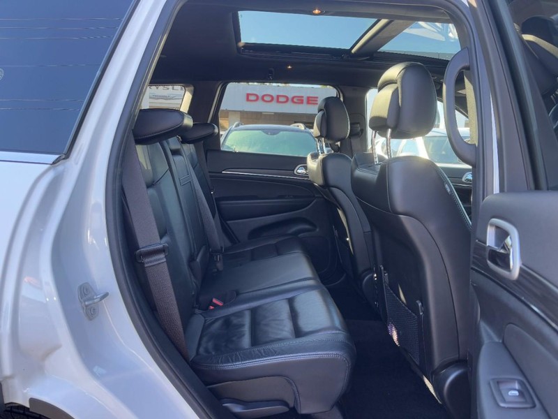 Jeep Grand Cherokee WK Vehicle Full-screen Gallery Image 10