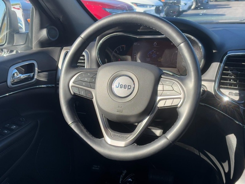 Jeep Grand Cherokee WK Vehicle Full-screen Gallery Image 12