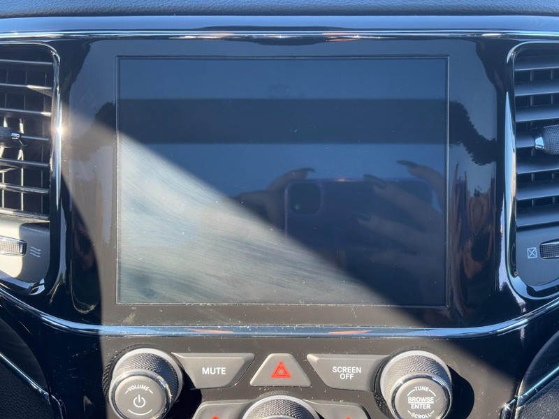 Jeep Grand Cherokee WK Vehicle Full-screen Gallery Image 13