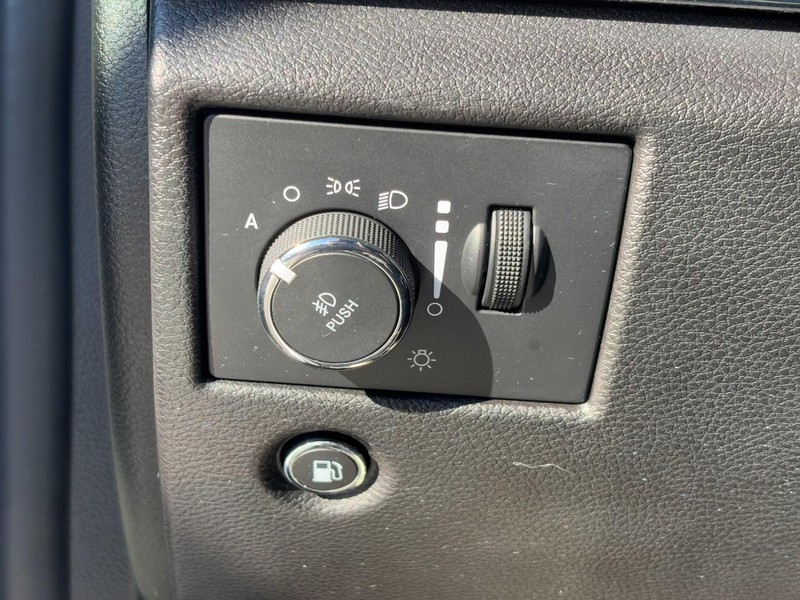 Jeep Grand Cherokee WK Vehicle Full-screen Gallery Image 16