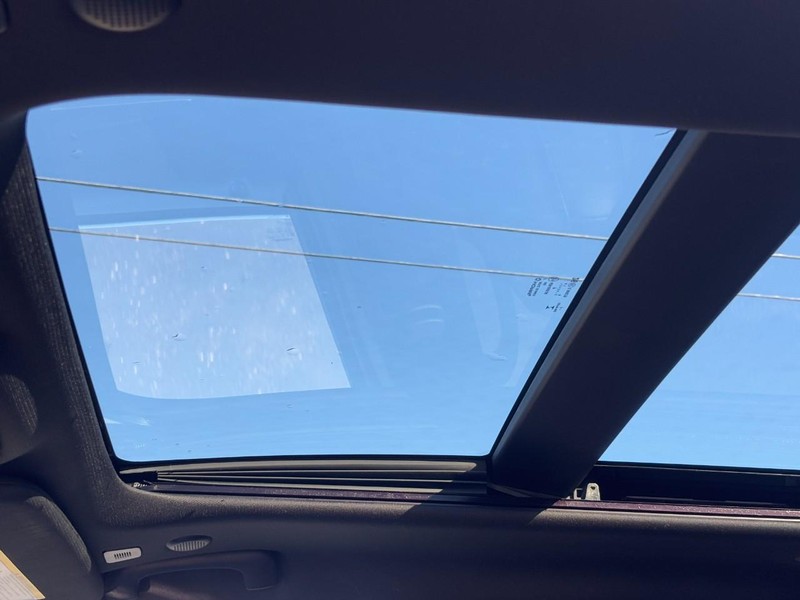 Jeep Grand Cherokee WK Vehicle Full-screen Gallery Image 26