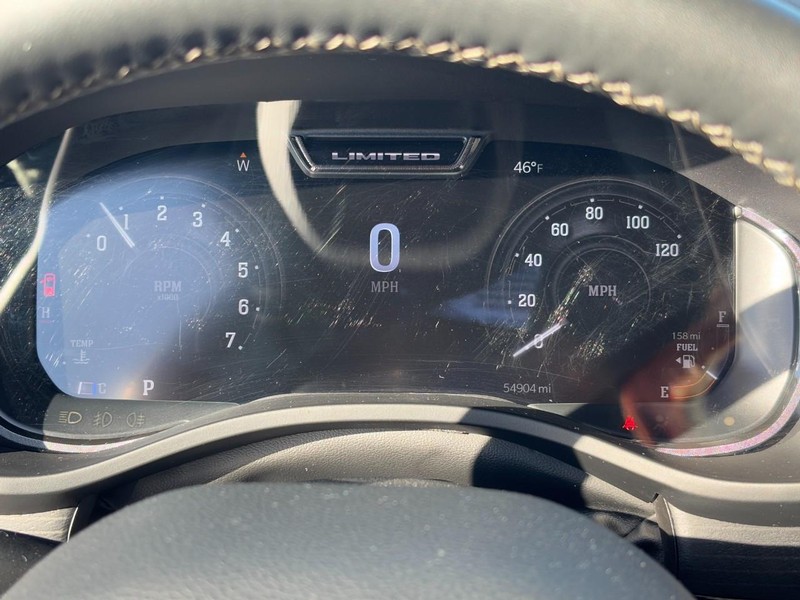 Ram 1500 Vehicle Full-screen Gallery Image 18