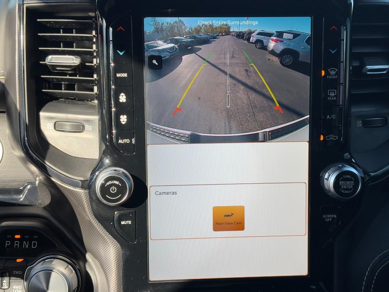 Ram 1500 Vehicle Full-screen Gallery Image 20