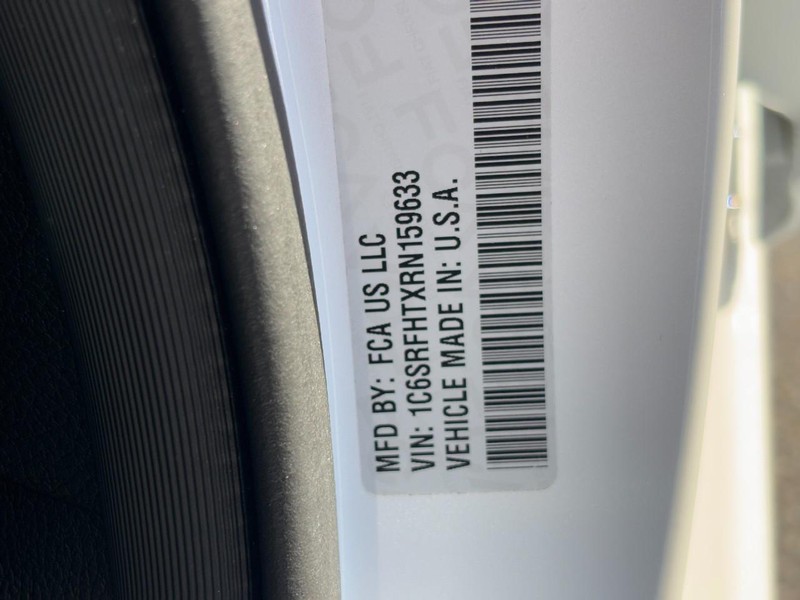 Ram 1500 Vehicle Full-screen Gallery Image 25