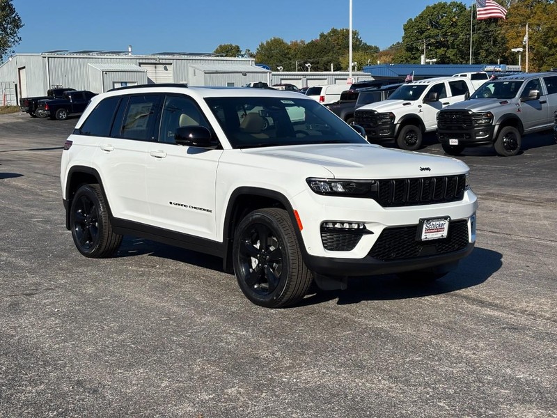 Jeep Grand Cherokee Vehicle Full-screen Gallery Image 02