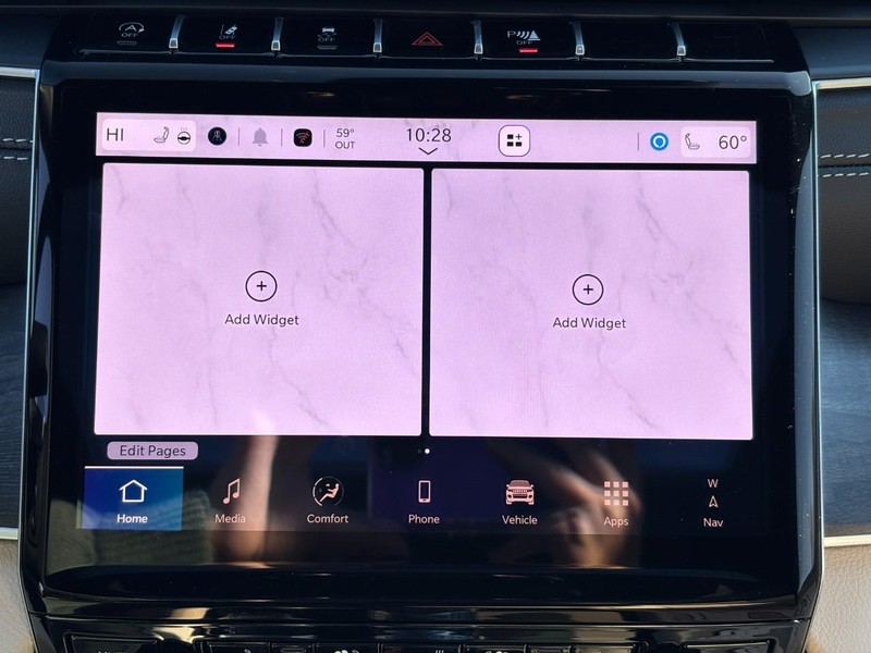 Jeep Grand Cherokee Vehicle Full-screen Gallery Image 14