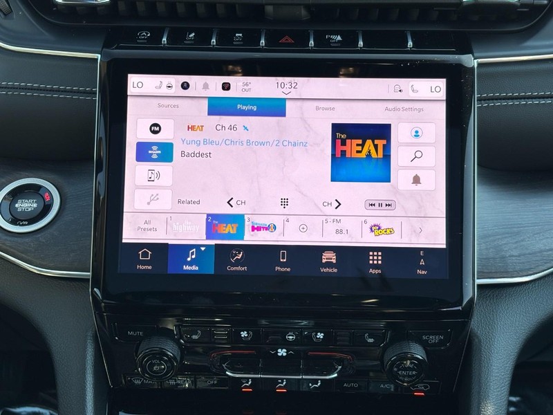 Jeep Grand Cherokee Vehicle Full-screen Gallery Image 08