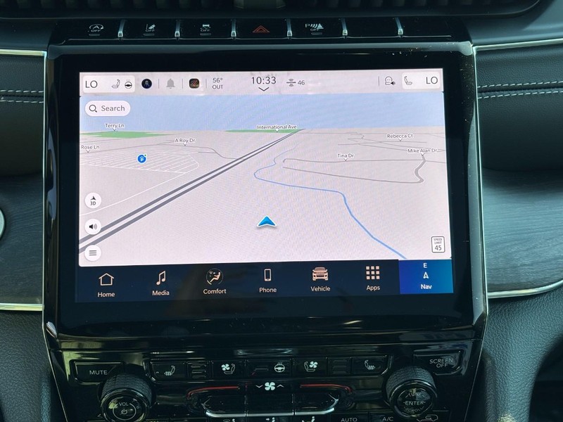 Jeep Grand Cherokee Vehicle Full-screen Gallery Image 16