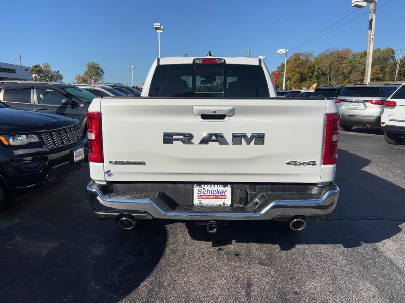 Ram 1500 Vehicle Full-screen Gallery Image 05