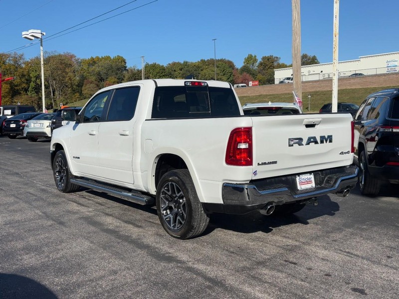 Ram 1500 Vehicle Full-screen Gallery Image 06
