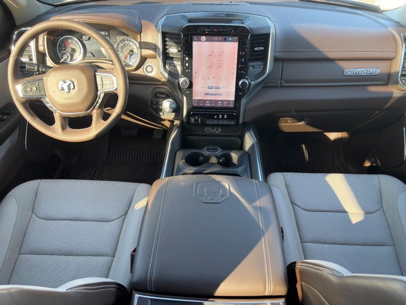 Ram 1500 Vehicle Full-screen Gallery Image 11