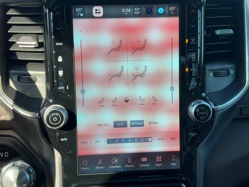 Ram 1500 Vehicle Full-screen Gallery Image 19