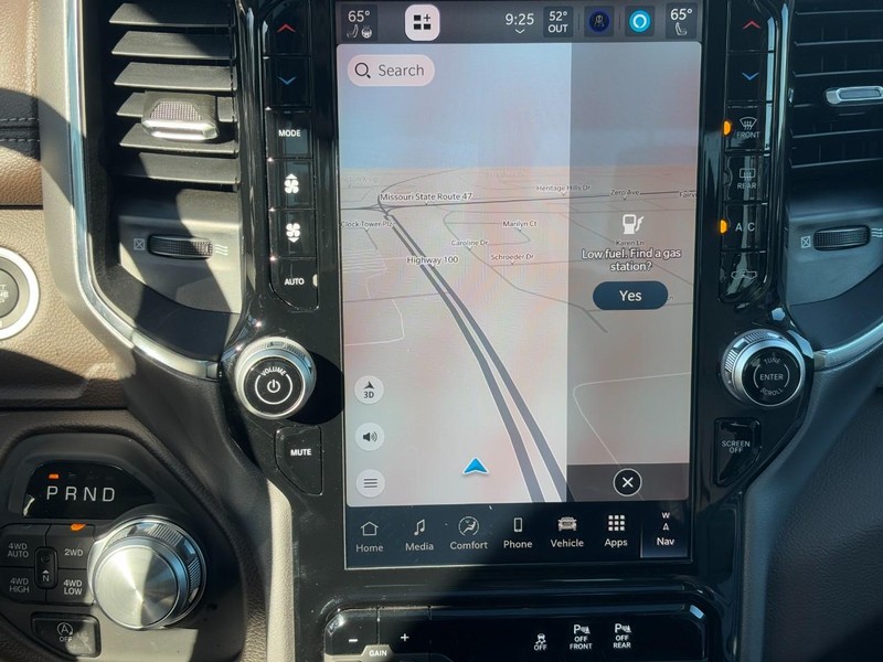 Ram 1500 Vehicle Full-screen Gallery Image 21