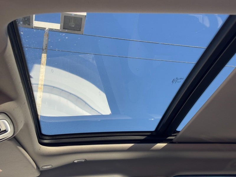 Ram 1500 Vehicle Full-screen Gallery Image 25