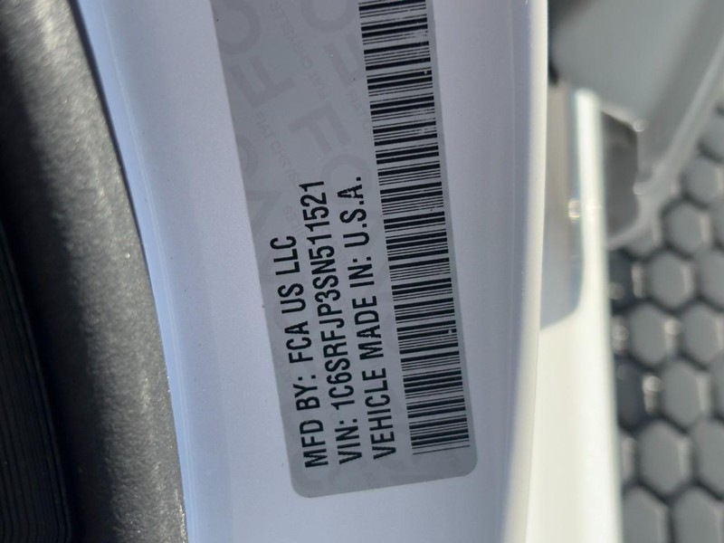 Ram 1500 Vehicle Full-screen Gallery Image 26