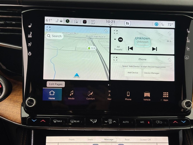 Jeep Grand Wagoneer Vehicle Full-screen Gallery Image 23