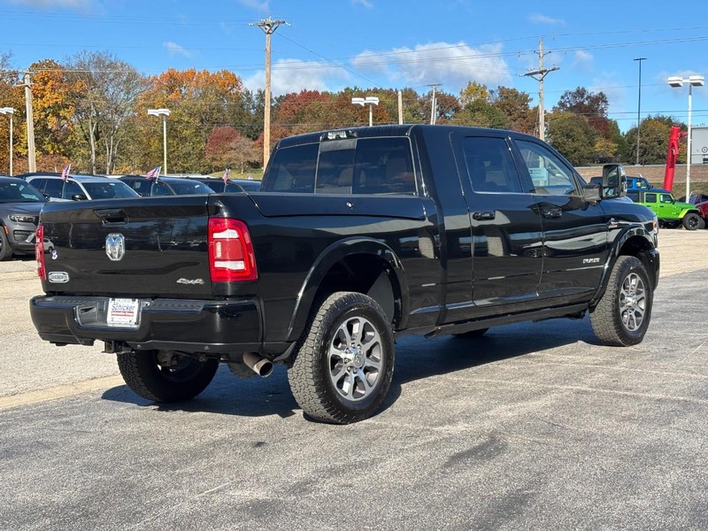 Ram 2500 Vehicle Full-screen Gallery Image 03