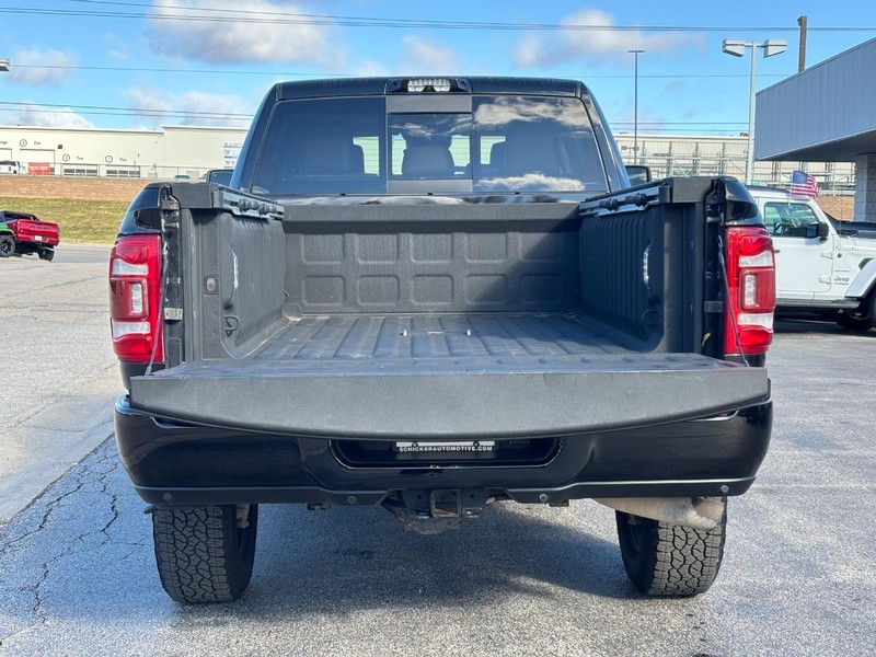 Ram 2500 Vehicle Full-screen Gallery Image 04