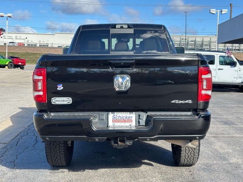 Ram 2500 Vehicle Full-screen Gallery Image 05