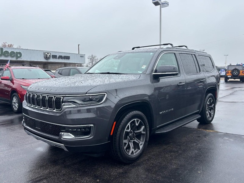 Jeep Wagoneer Vehicle Full-screen Gallery Image 08