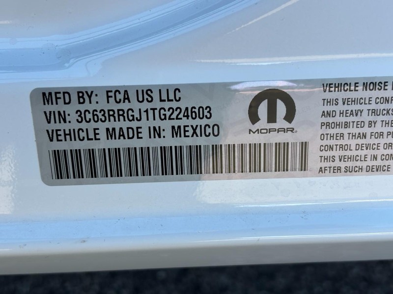 Ram 3500 Vehicle Full-screen Gallery Image 20