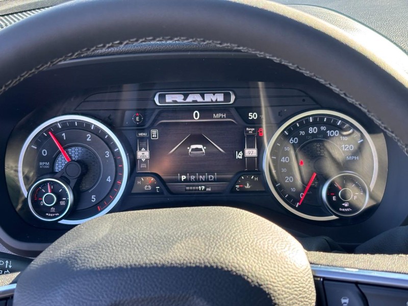 Ram 3500 Vehicle Full-screen Gallery Image 23