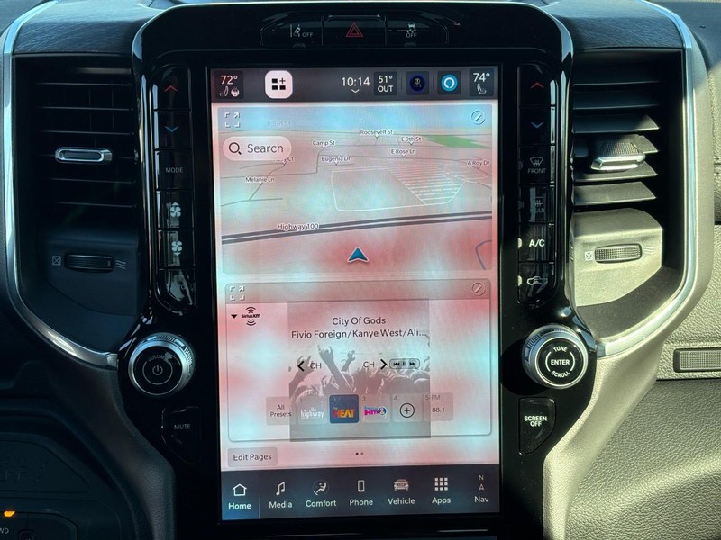 Ram 2500 Vehicle Full-screen Gallery Image 15