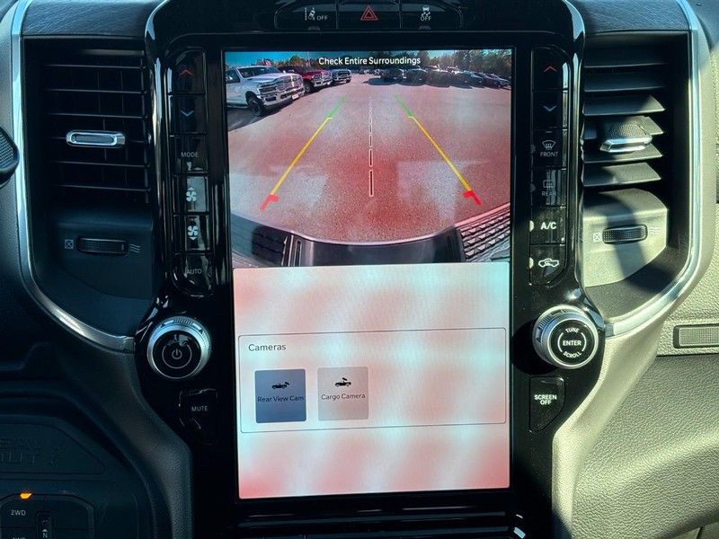 Ram 2500 Vehicle Full-screen Gallery Image 16